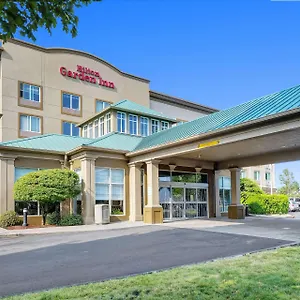 Hilton Garden Airport Отель